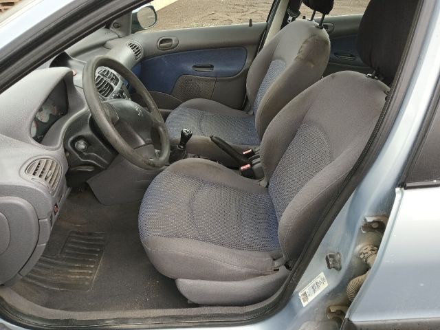 bontott PEUGEOT 206 Bal A Oszlop Burkolat