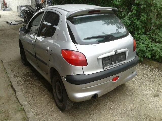 bontott PEUGEOT 206 Bal C Oszlop Burkolat