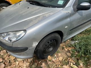 bontott PEUGEOT 206 Bal első Ablak Sín