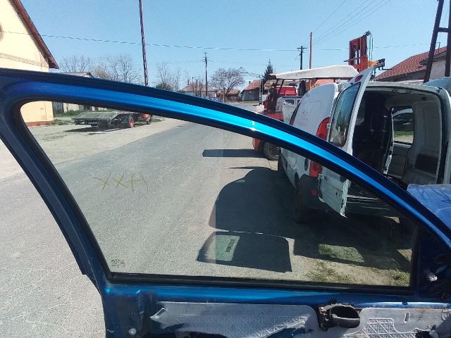 bontott PEUGEOT 206 Bal első Ablak