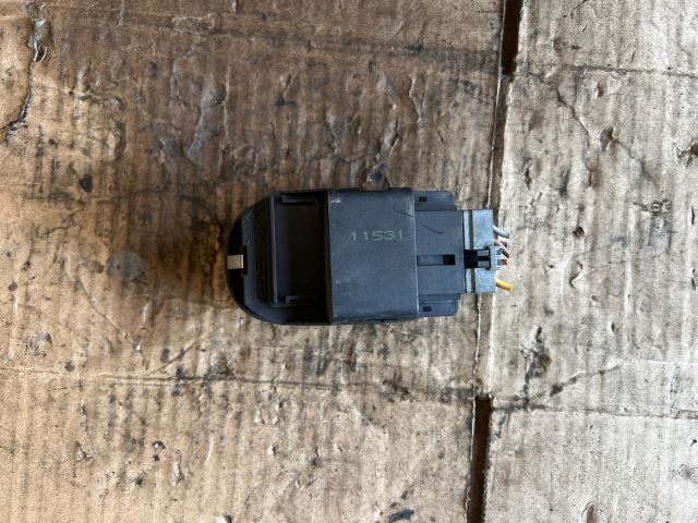 bontott PEUGEOT 206 Bal első Ablakemelő Kapcsoló