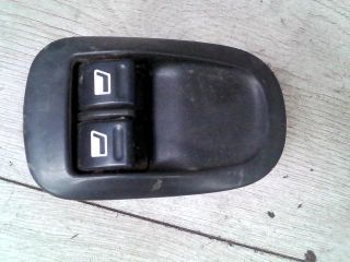 bontott PEUGEOT 206 Bal első Ablakemelő Kapcsoló