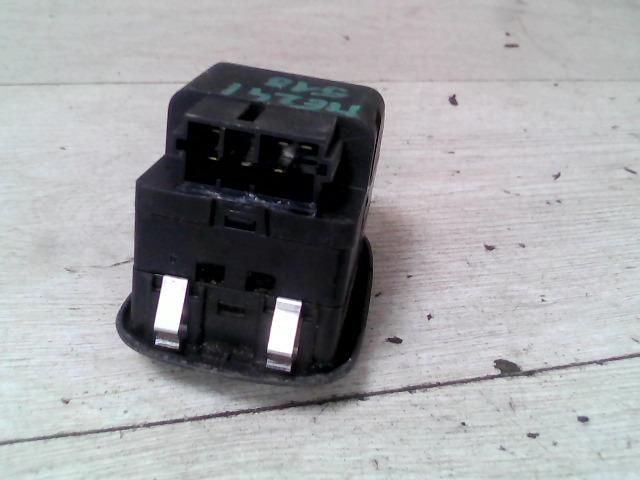 bontott PEUGEOT 206 Bal első Ablakemelő Kapcsoló