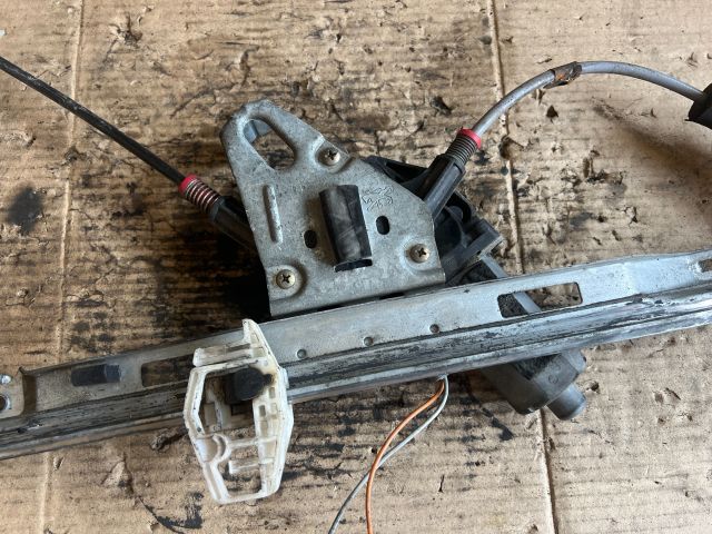 bontott PEUGEOT 206 Bal első Ablakemelő Szerkezet (Elektromos)