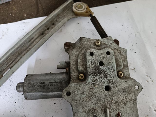 bontott PEUGEOT 206 Bal első Ablakemelő Szerkezet (Elektromos)