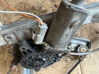 bontott PEUGEOT 206 Bal első Ablakemelő Szerkezet (Elektromos)