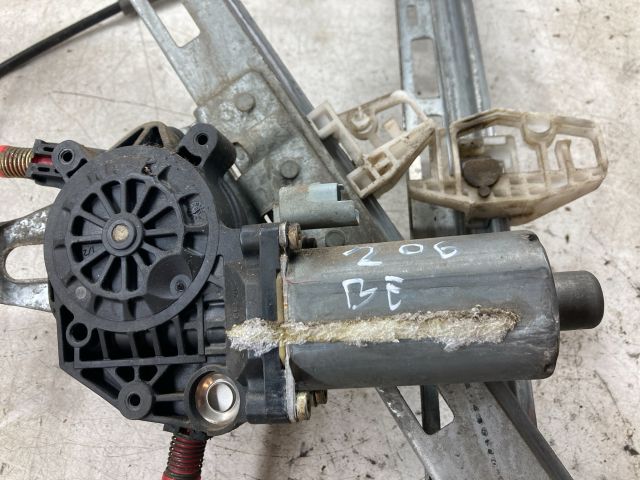 bontott PEUGEOT 206 Bal első Ablakemelő Szerkezet (Elektromos)
