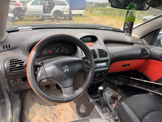 bontott PEUGEOT 206 Bal első Ajtó Kárpit