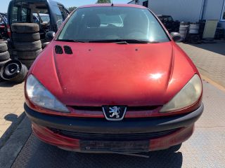 bontott PEUGEOT 206 Bal első Ajtó (Részeivel)