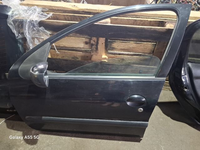 bontott PEUGEOT 206 Bal első Ajtó (Részeivel)