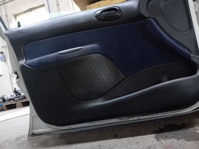 bontott PEUGEOT 206 Bal első Ajtó (Részeivel)