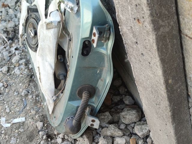 bontott PEUGEOT 206 Bal első Ajtó (Üres lemez)