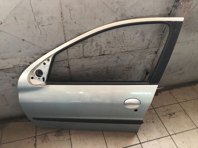 bontott PEUGEOT 206 Bal első Ajtó (Üres lemez)