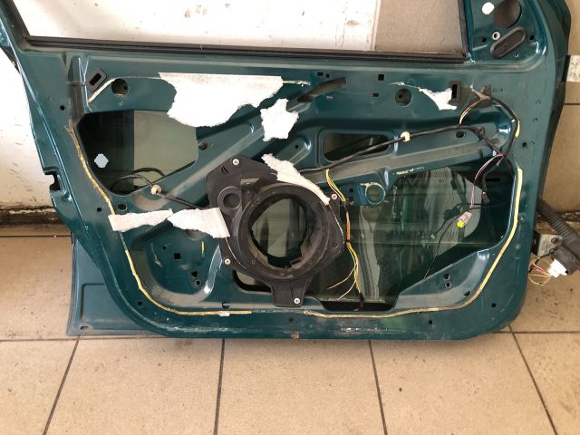 bontott PEUGEOT 206 Bal első Ajtó (Üres lemez)