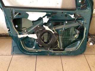 bontott PEUGEOT 206 Bal első Ajtó (Üres lemez)