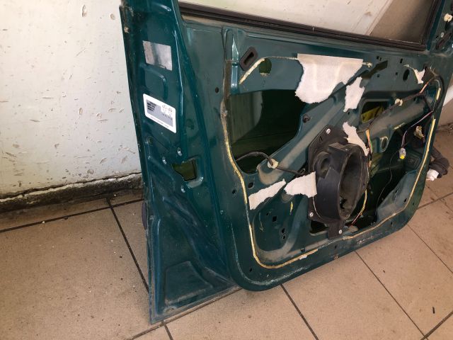 bontott PEUGEOT 206 Bal első Ajtó (Üres lemez)