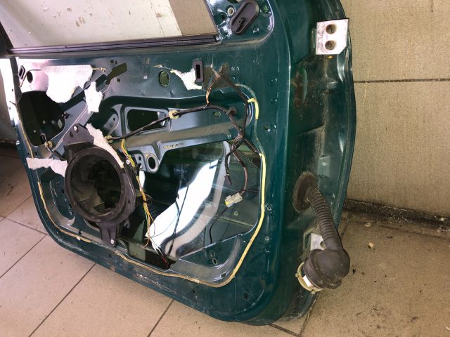 bontott PEUGEOT 206 Bal első Ajtó (Üres lemez)