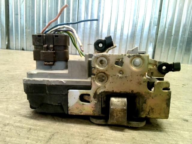 bontott PEUGEOT 206 Bal első Ajtózár