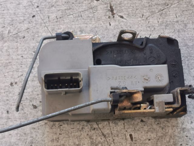 bontott PEUGEOT 206 Bal első Ajtózár