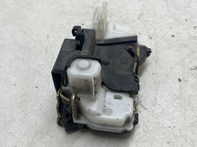 bontott PEUGEOT 206 Bal első Ajtózár