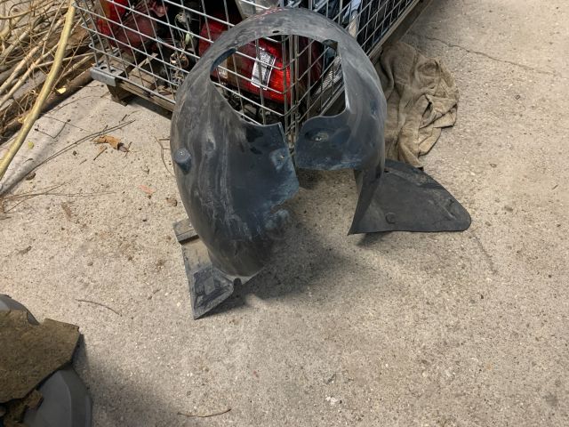 bontott PEUGEOT 206 Bal első Első Dobbetét (Kerékjárati, Műanyag)