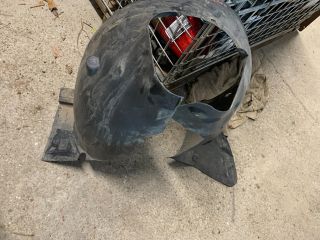 bontott PEUGEOT 206 Bal első Első Dobbetét (Kerékjárati, Műanyag)