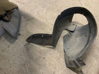 bontott PEUGEOT 206 Bal első Első Dobbetét (Kerékjárati, Műanyag)