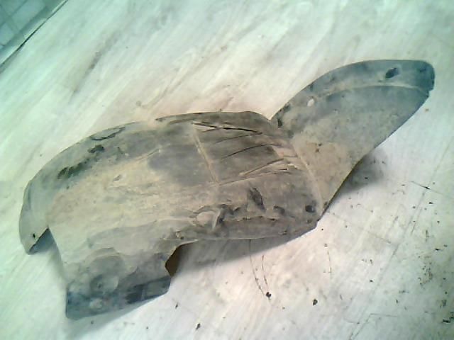 bontott PEUGEOT 206 Bal első Első Dobbetét (Kerékjárati, Műanyag)