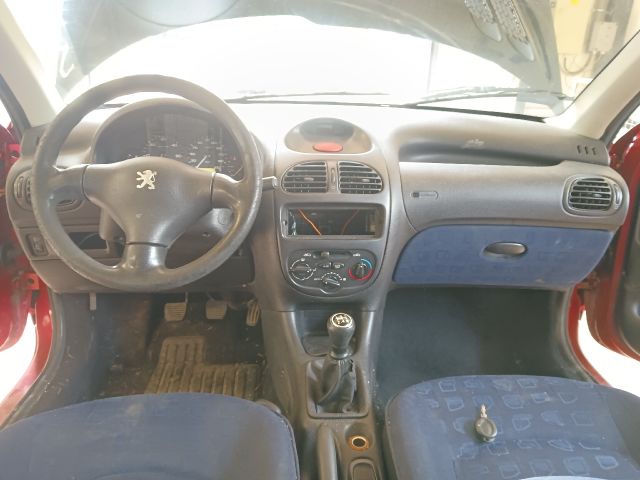 bontott PEUGEOT 206 Bal első Kilincs Bowden