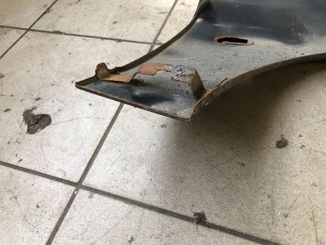 bontott PEUGEOT 206 Bal első Sárvédő