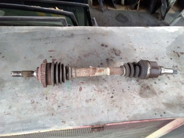 bontott PEUGEOT 206 Bal Féltengely