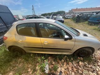 bontott PEUGEOT 206 Bal Fényszóró Lámpakeret