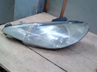bontott PEUGEOT 206 Bal Fényszóró