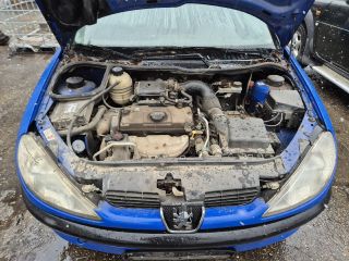 bontott PEUGEOT 206 Bal Fényszóró