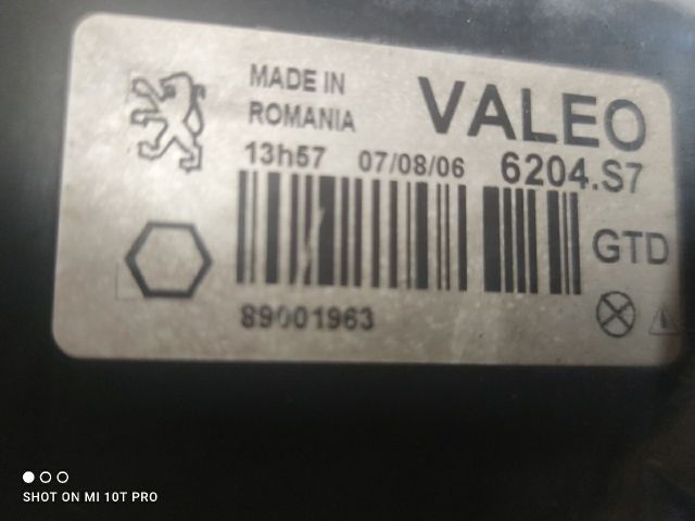 bontott PEUGEOT 206 Bal Fényszóró