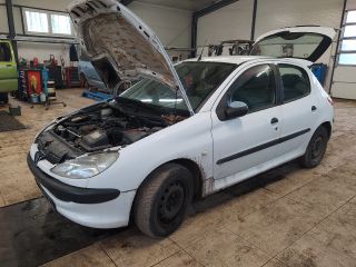 bontott PEUGEOT 206 Bal Fényszóró