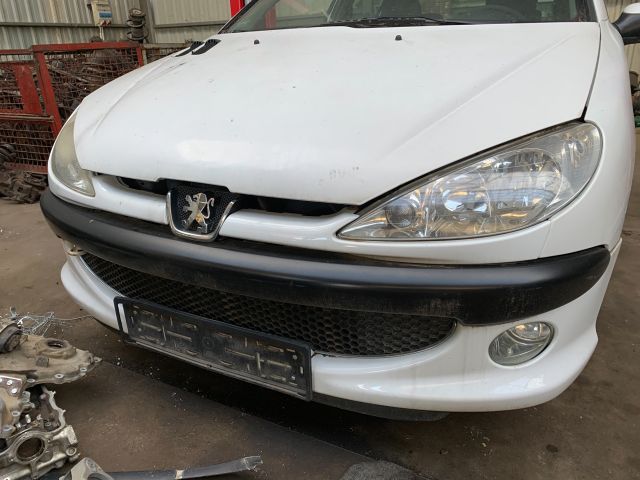 bontott PEUGEOT 206 Bal Gólyaláb Csonkállvánnyal