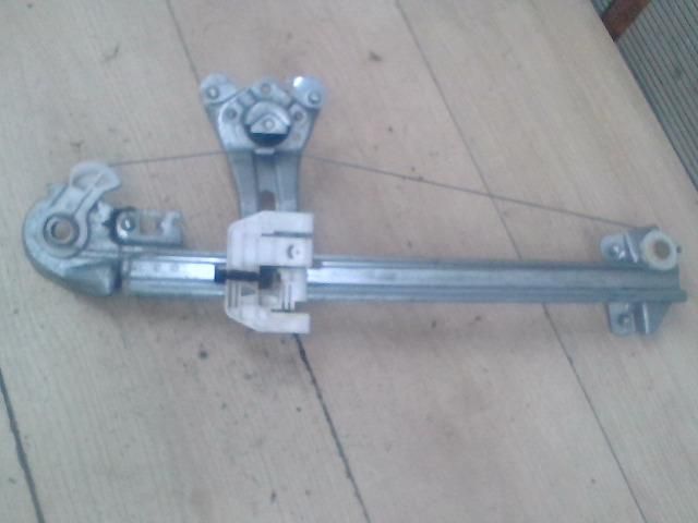 bontott PEUGEOT 206 Bal hátsó Ablakemelő Szerkezet (Mechanikus)