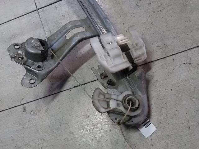 bontott PEUGEOT 206 Bal hátsó Ablakemelő Szerkezet (Mechanikus)