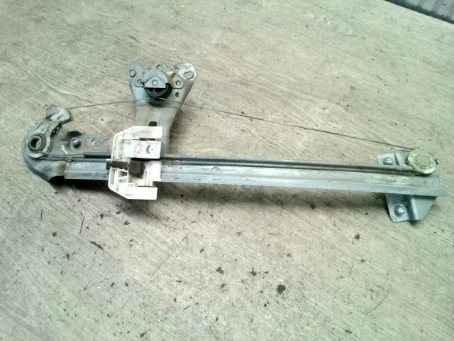bontott PEUGEOT 206 Bal hátsó Ablakemelő Szerkezet (Mechanikus)