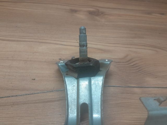 bontott PEUGEOT 206 Bal hátsó Ablakemelő Szerkezet (Mechanikus)