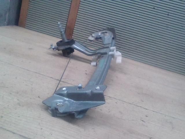 bontott PEUGEOT 206 Bal hátsó Ablakemelő Szerkezet (Mechanikus)