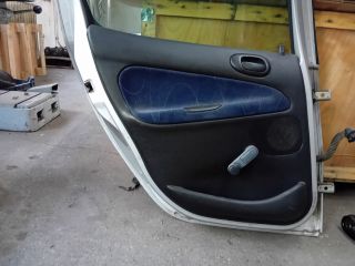bontott PEUGEOT 206 Bal hátsó Ajtó (Részeivel)