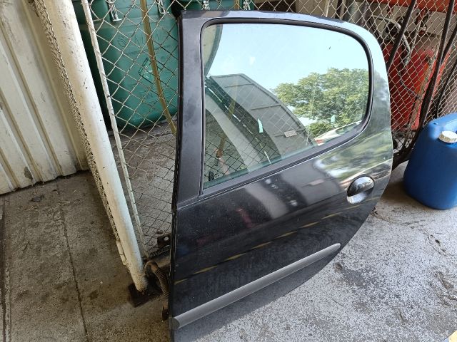 bontott PEUGEOT 206 Bal hátsó Ajtó (Részeivel)