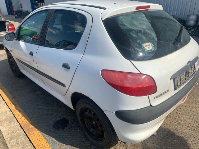 bontott PEUGEOT 206 Bal hátsó Ajtó (Részeivel)