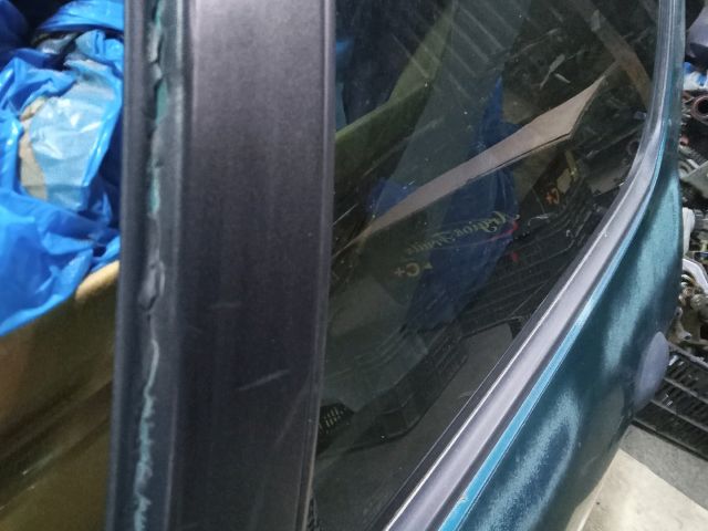 bontott PEUGEOT 206 Bal hátsó Ajtó (Részeivel)