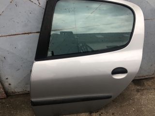 bontott PEUGEOT 206 Bal hátsó Ajtó (Üres lemez)