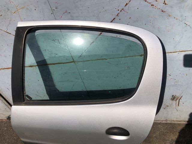 bontott PEUGEOT 206 Bal hátsó Ajtó (Üres lemez)