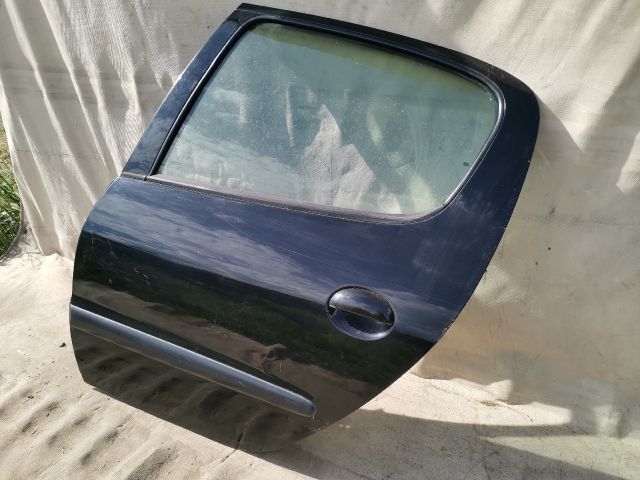 bontott PEUGEOT 206 Bal hátsó Ajtó (Üres lemez)