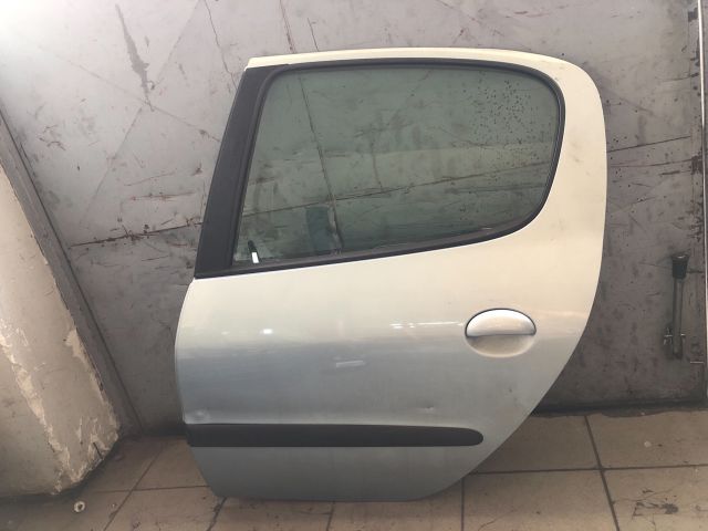 bontott PEUGEOT 206 Bal hátsó Ajtó (Üres lemez)